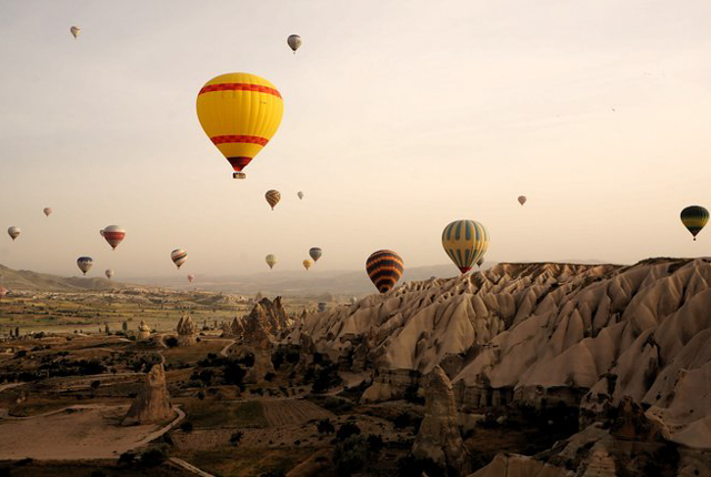 places to go on a hot air balloon ride
