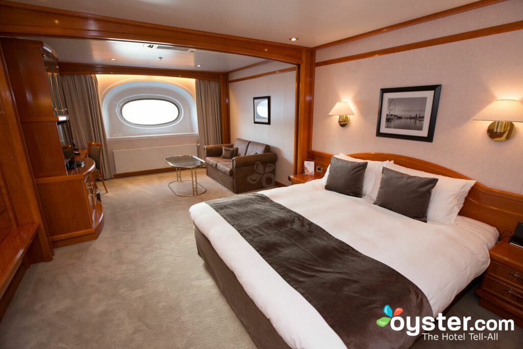 sunborn yacht hotel room service