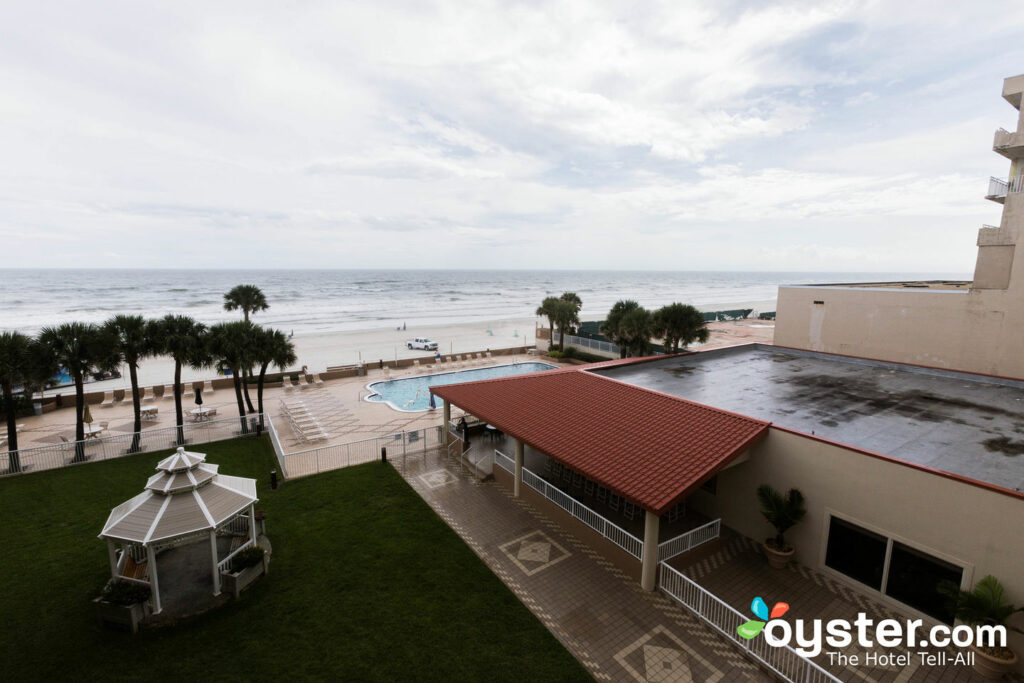 Holiday Inn Suites Daytona Beach On The Ocean Review What