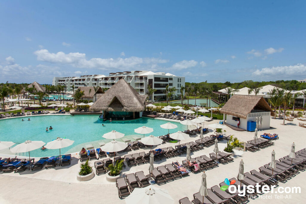 Grand riviera paradise playa del carmen laguna suites beach club cancun