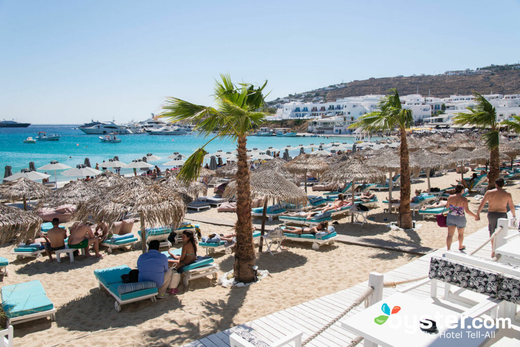 Rocce Vicino Spiaggia Di Platis Gialos A Mykonos Cicladi