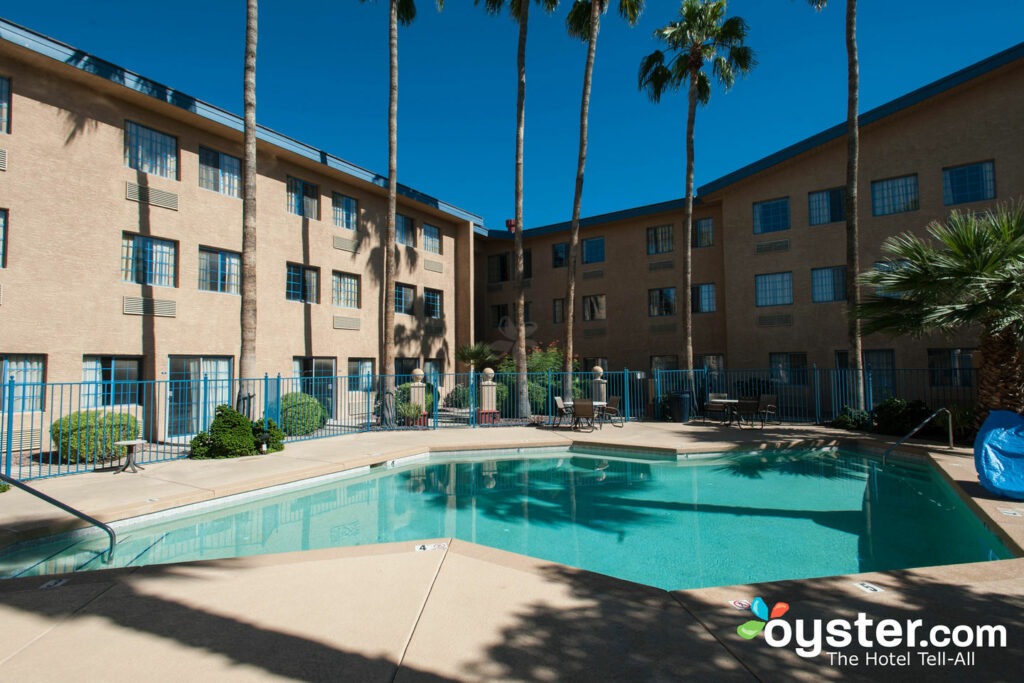 Days Hotel By Wyndham Mesa Near Phoenix Review What To - 