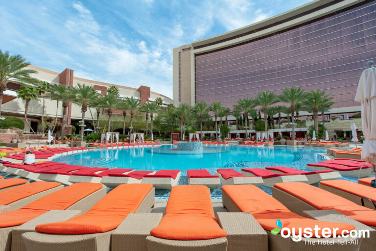 Wynn Las Vegas - The Pool at the Wynn Las Vegas | Oyster.com Hotel Photos