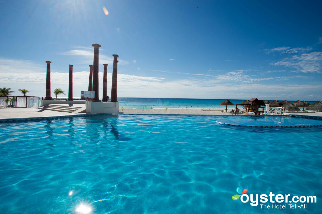 Krystal Cancun Review What To Really Expect If You Stay