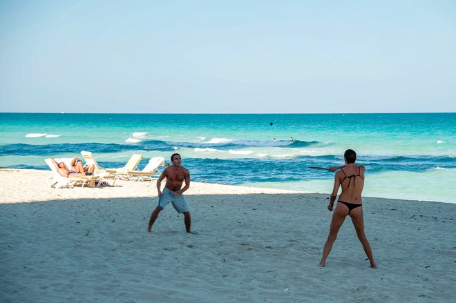 Praia no Carillon Miami Wellness Resort / Oyster