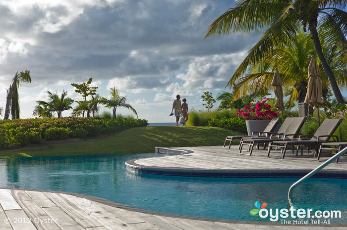 Con tre piscine presso il resort, le coppie avranno un sacco di posti in cui scivolare via durante il loro soggiorno.