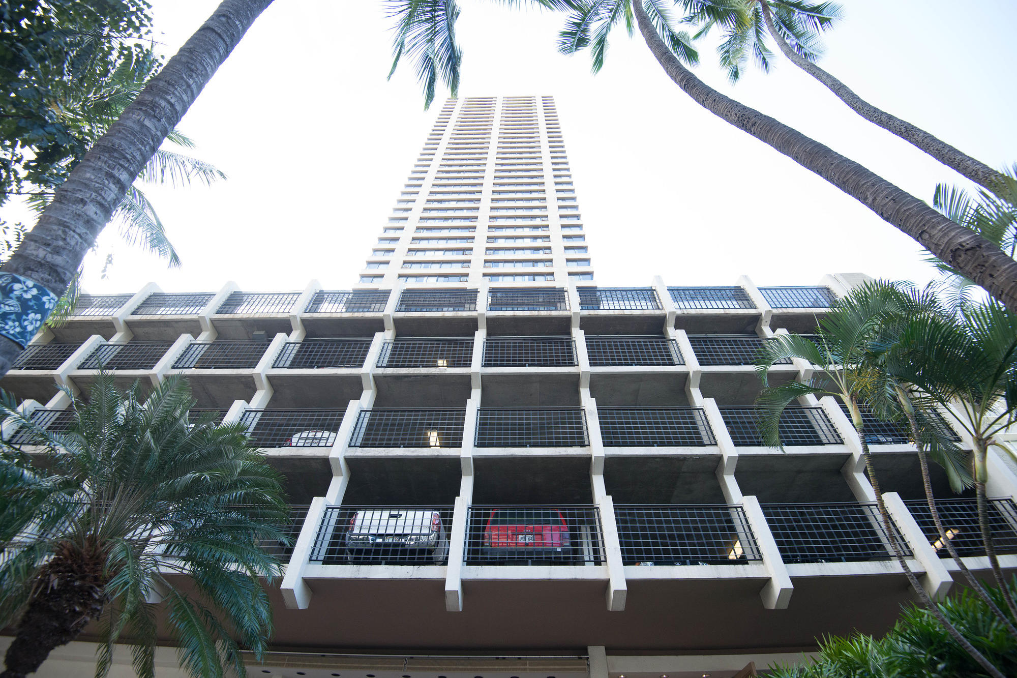 Holiday Inn Express Waikiki Review What To REALLY Expect If You Stay   Street V2206954 Nw 2000 