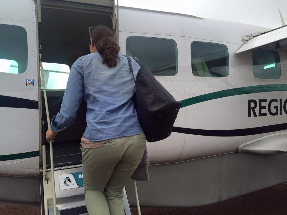 Embarque en el avión pequeño al Serengeti