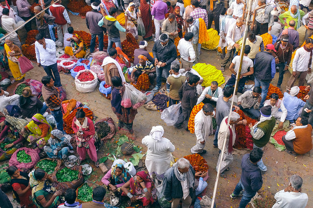 Image de la rue Varanasi avec l'aimable autorisation d' Eddy Milfort via Flickr