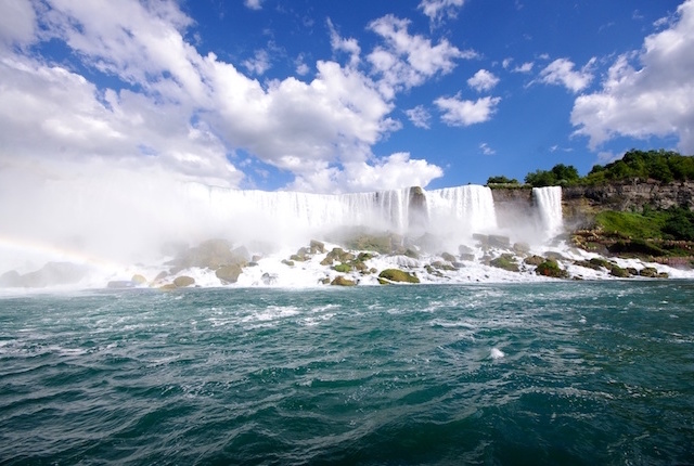 Immagine delle cascate del Niagara per gentile concessione di  Johannes Martin  via Flickr