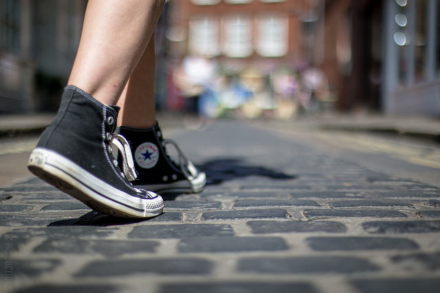 difícil Progreso Templado 8 de los mejores zapatos para caminar de mujer para viajar