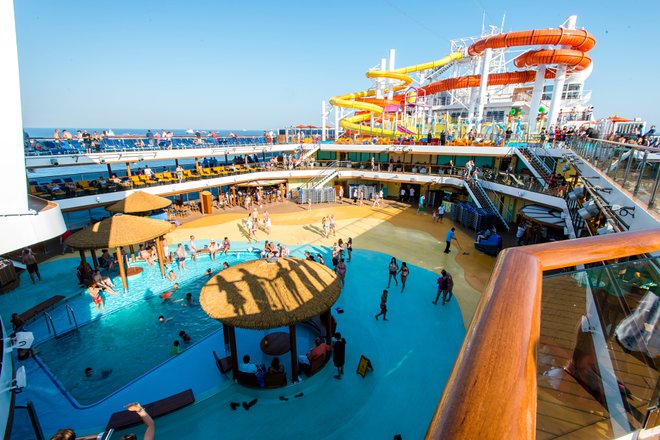 The Beach Pool on Carnival Vista/Oyster