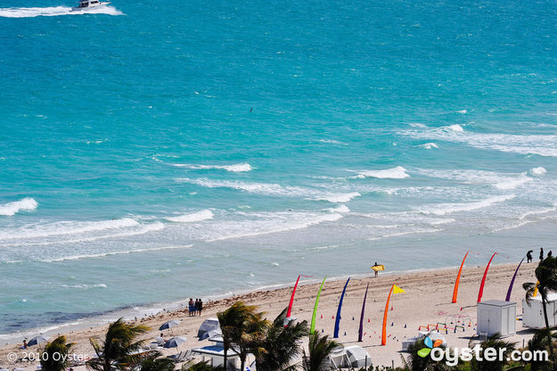 Praia no Fontainebleau Resort Miami Beach