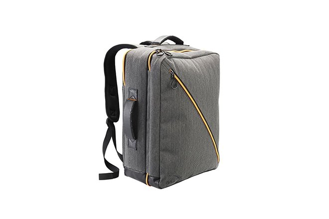 La mochila viral que puedes llevar de equipaje de mano para viajar barato  en Ryanair sin facturar (y por menos de 50 euros)
