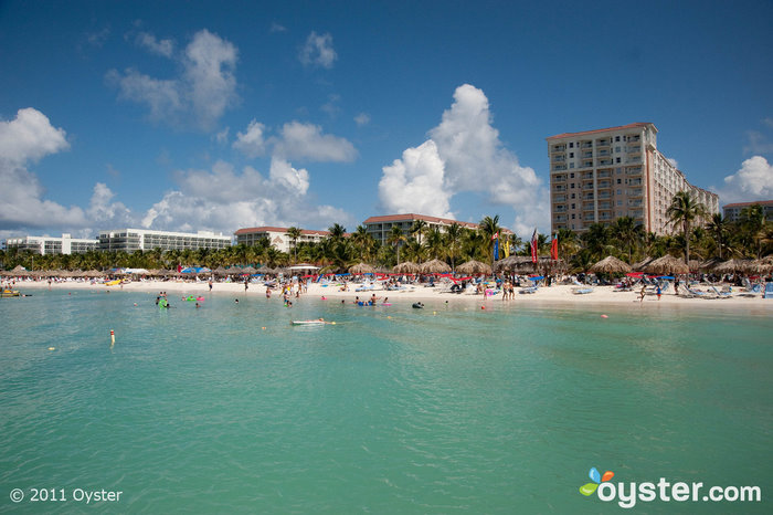 La playa en el Aruba Marriott Resort & Stellaris Casino; Oranjestad, Aruba