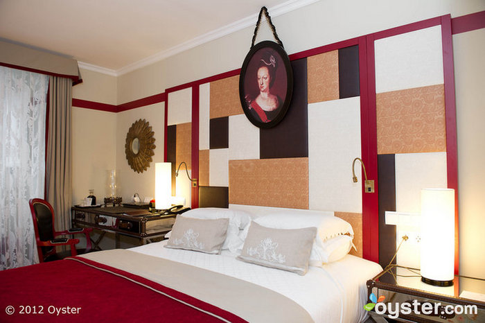 Nos encantan los toques únicos que cada una de las habitaciones ofrece en el Solar Do Castelo Inn.