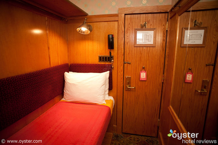 A cabine padrão no Jane Hotel