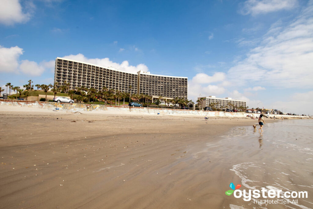 Das San Luis Resort ist eine massive Unterkunft am Strand mit vielen Annehmlichkeiten.