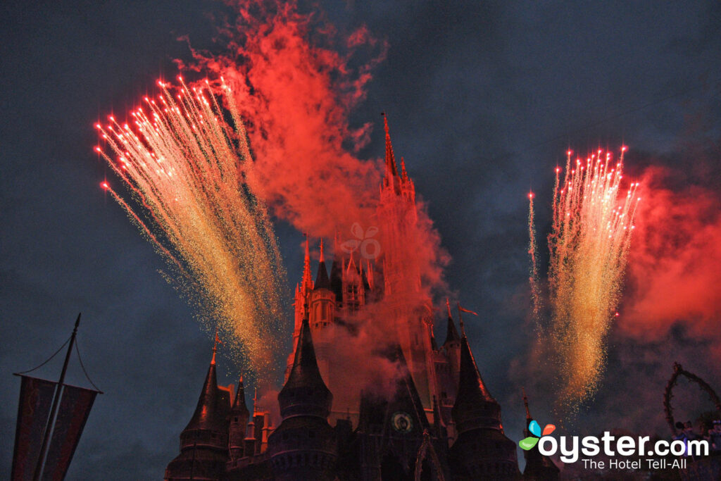 Fogos de artifício sobre o Magic Kingdom / Oyster da Disney World