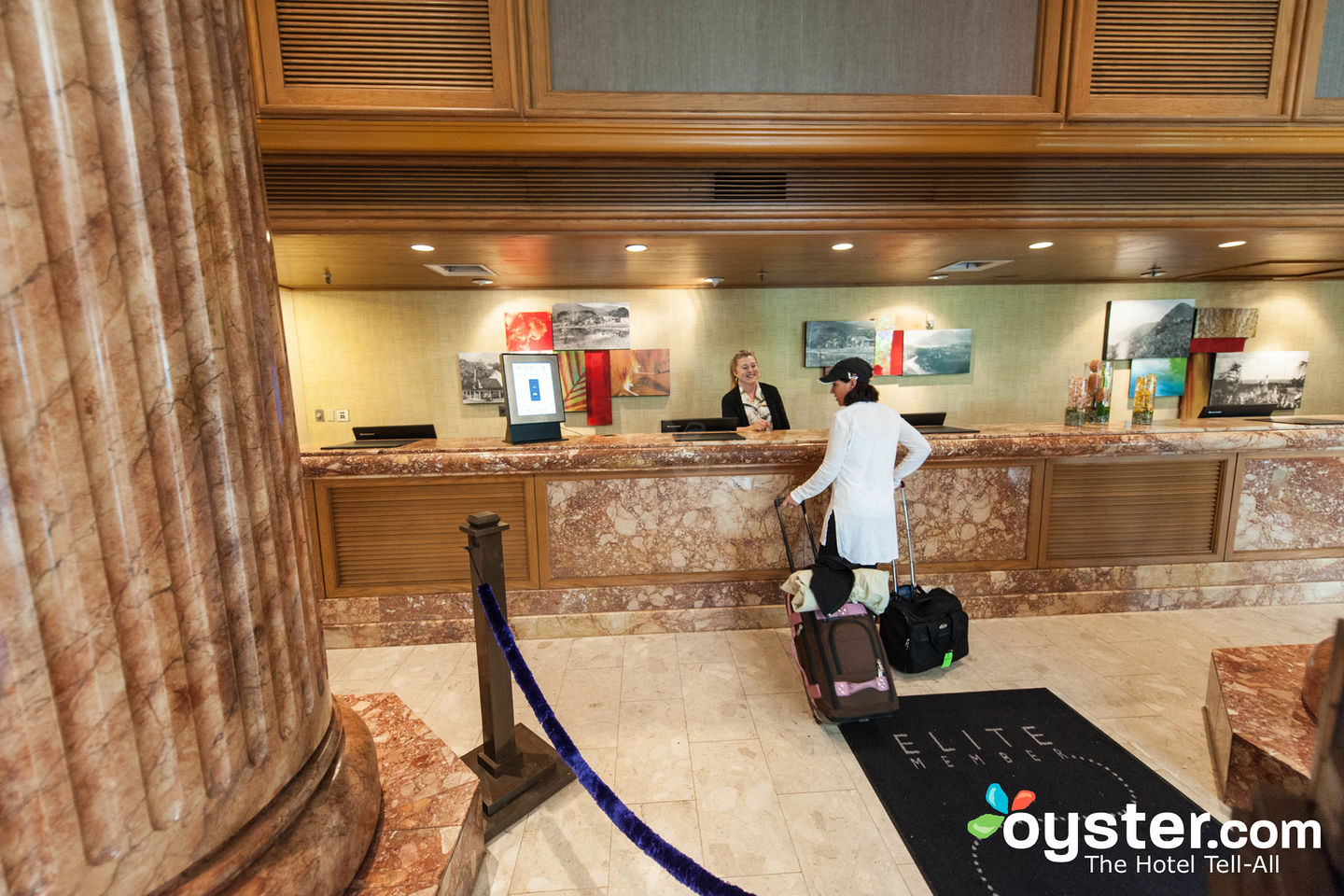 Front Desk at Kauai Marriott Resort/Oyster