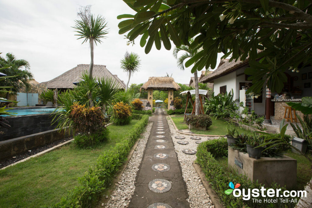 Sunset Coin Lembongan - The Double Bed Cottage (Honeymoon Setup) at the