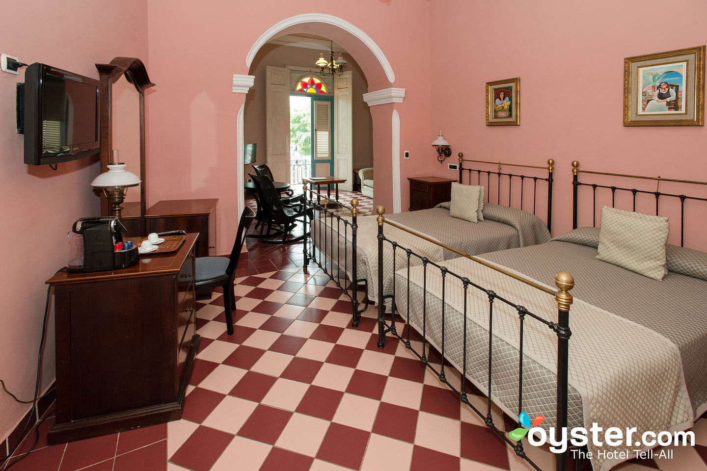 Hotel Santa Isabel Review: What To REALLY Expect If You Stay