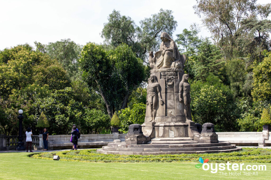 One of the monuments to be found in the Bosque de Chapultepec.