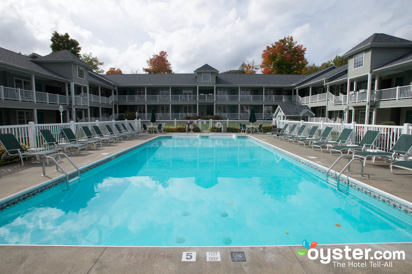 Quality Inn Lake George Review What To REALLY Expect If You Stay   Outdoor Pool V4240353 1440 