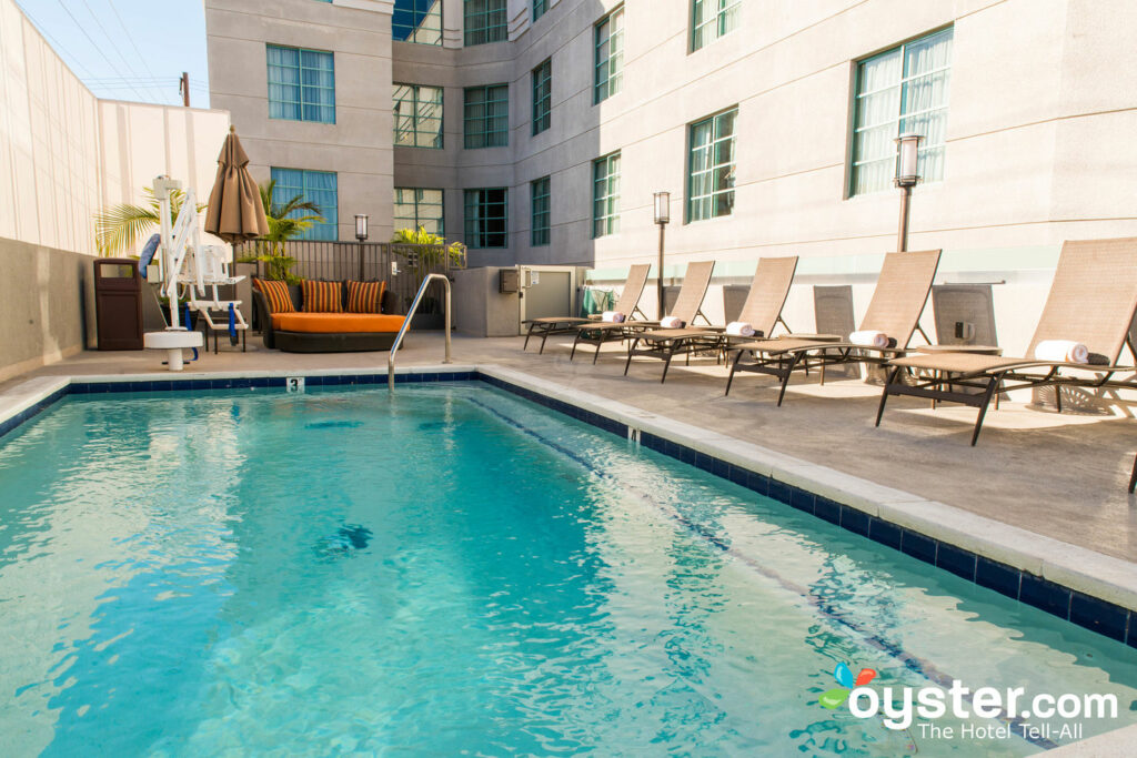 Hilton Los Angeles/Universal City - The Pool at the Hilton Los Angeles ...