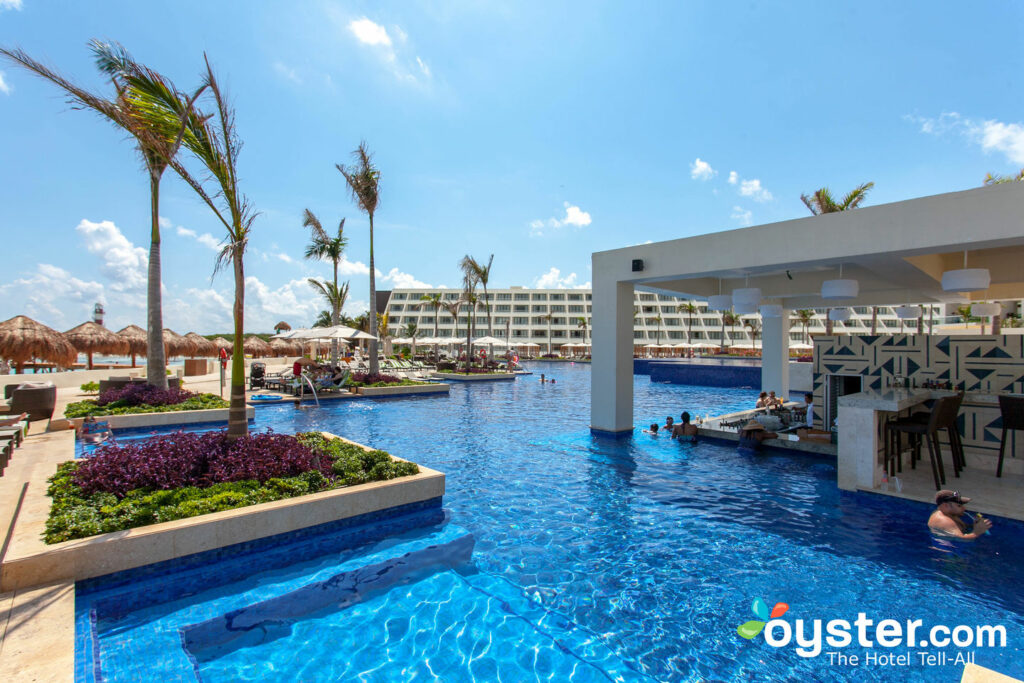 Main Pool at Hyatt Ziva Cancun/Oyster