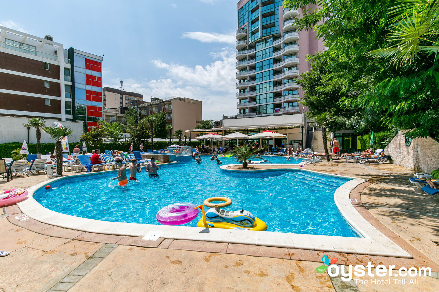 Вода солнечный берег болгария. Grand Hotel Sunny Beach. Grand Hotel Oasis 4 Болгария Солнечный берег. Dream Sunny Beach. Majestic Sunny Beach.