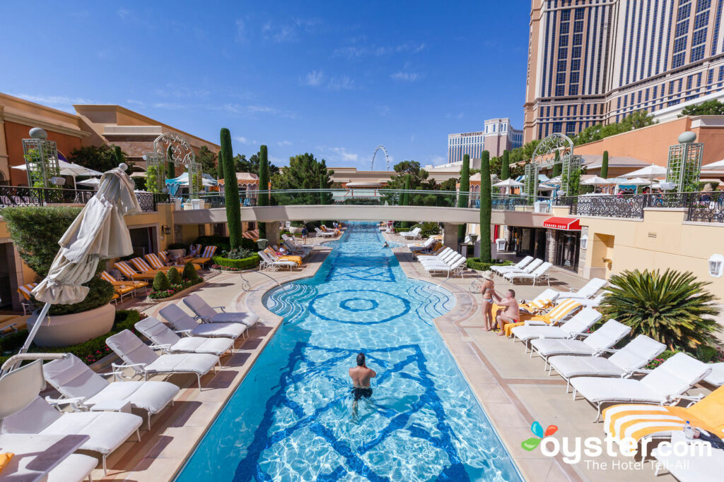 Pool at Wynn - Picture of Encore At Wynn Las Vegas, Las Vegas - TripAdvisor