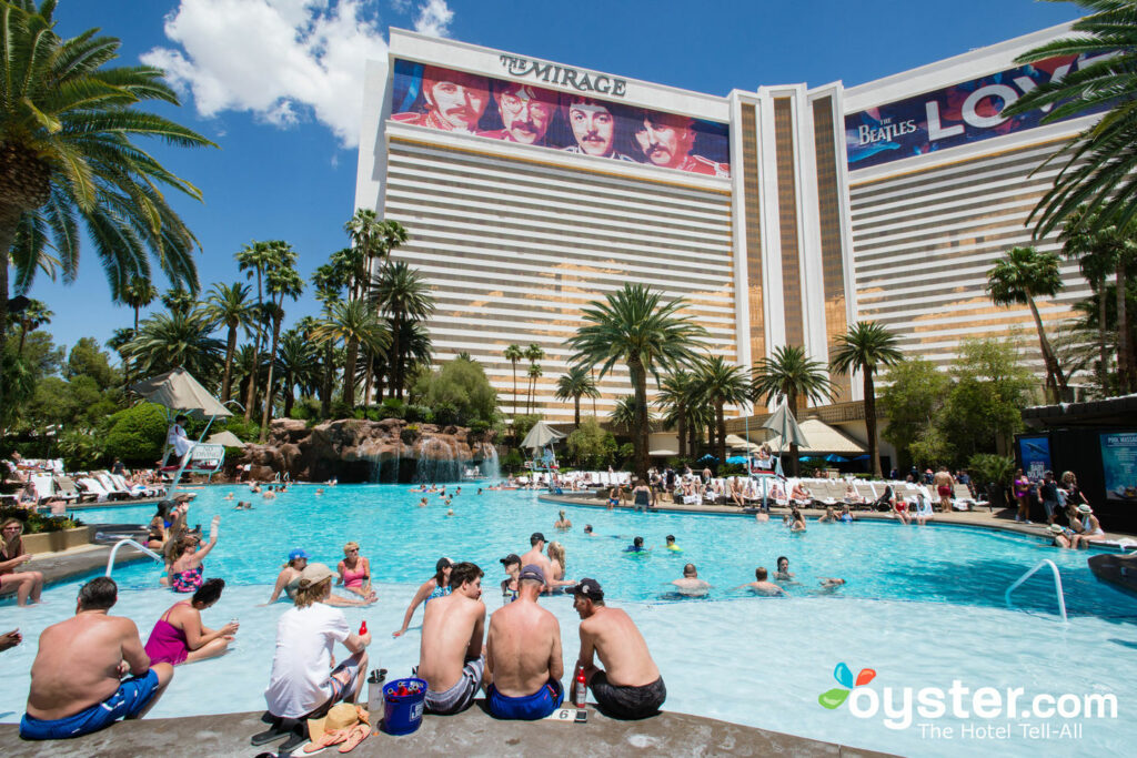 12 Best Hotel Pools In Vegas