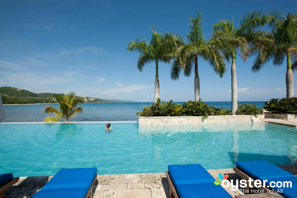Pool im Round Hill Hotel & Villas auf Jamaica / Oyster