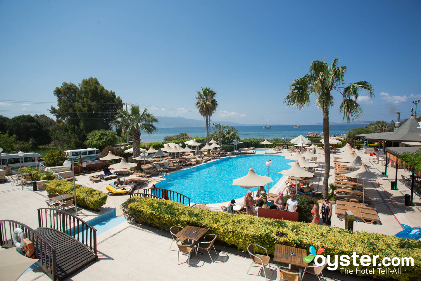 Golden Beach Deluxe Hotel - The Golden Beach Hotel | Oyster.com Hotel ...