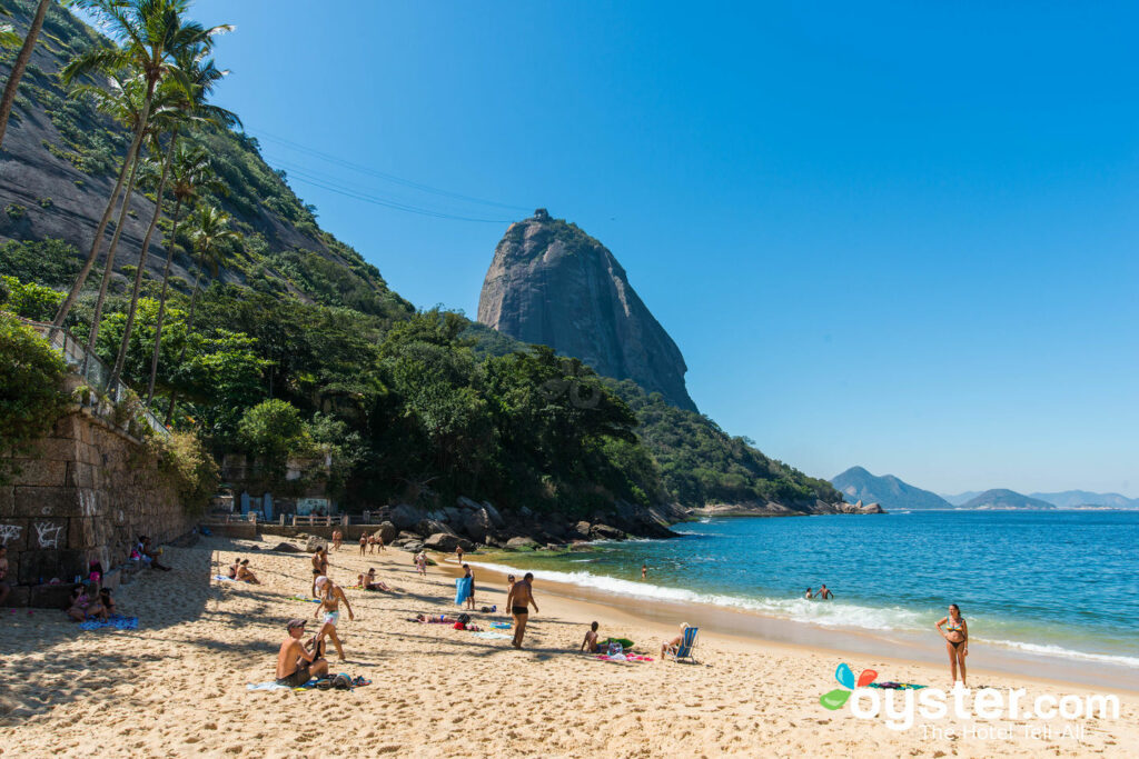 Las playas de Río y la cultura urbana arenosa lo convierten en un patio de recreo para los tipos aventureros.