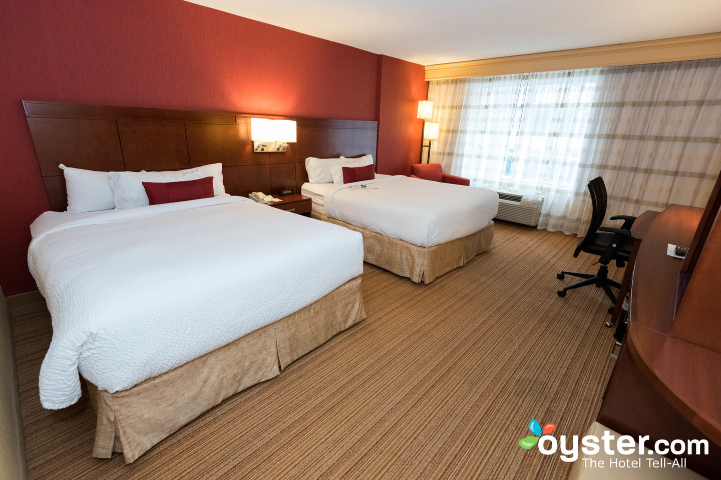 Courtyard by Marriott Ottawa Downtown The Room (Two Queen Beds) at