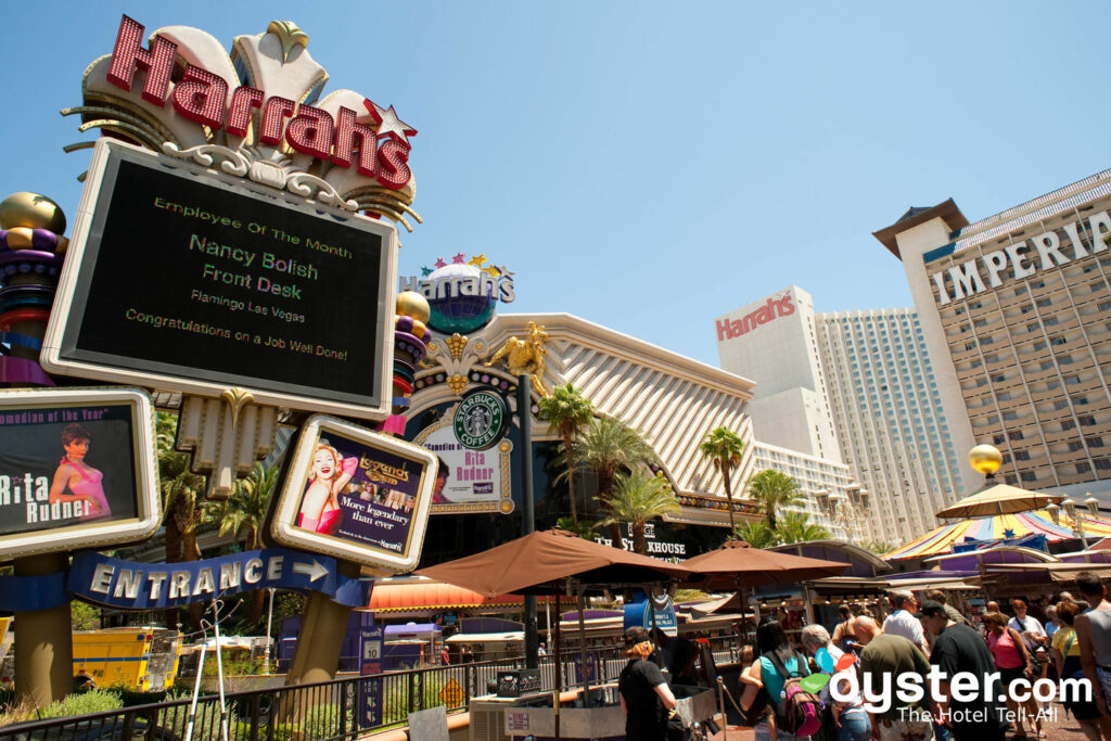 what restaurants are in harrahs casino