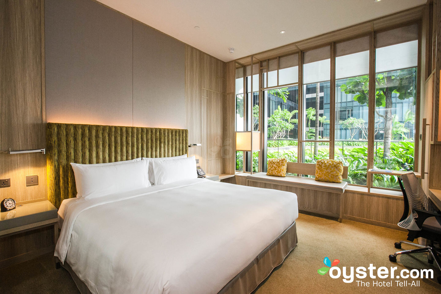 PARKROYAL on Pickering - The Superior Room at the PARKROYAL on ...