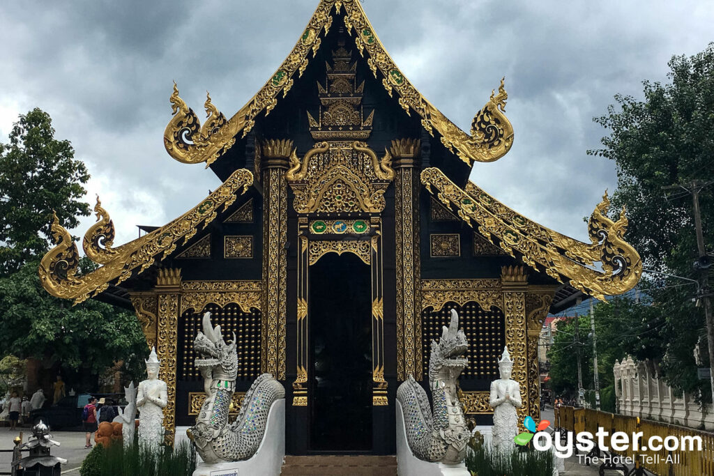 Tempio di Chiang Mai / Oyster