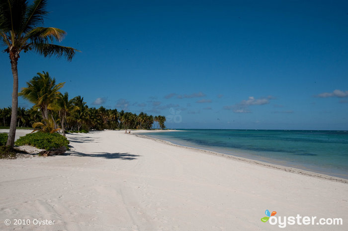 Strand in der Bucht von Tortuga