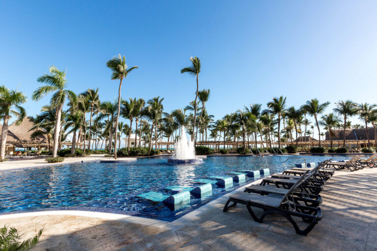 Barcelo Bavaro Palace Review: What To REALLY Expect If You Stay