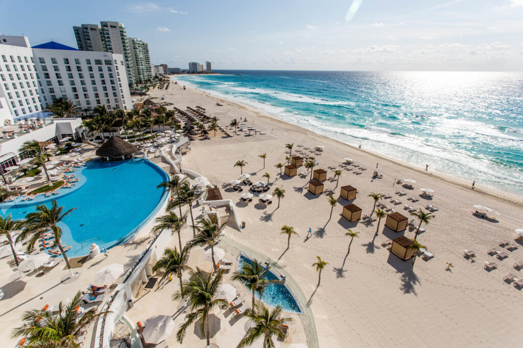 Pool and Beach at Le Blanc Spa Resort Cancun