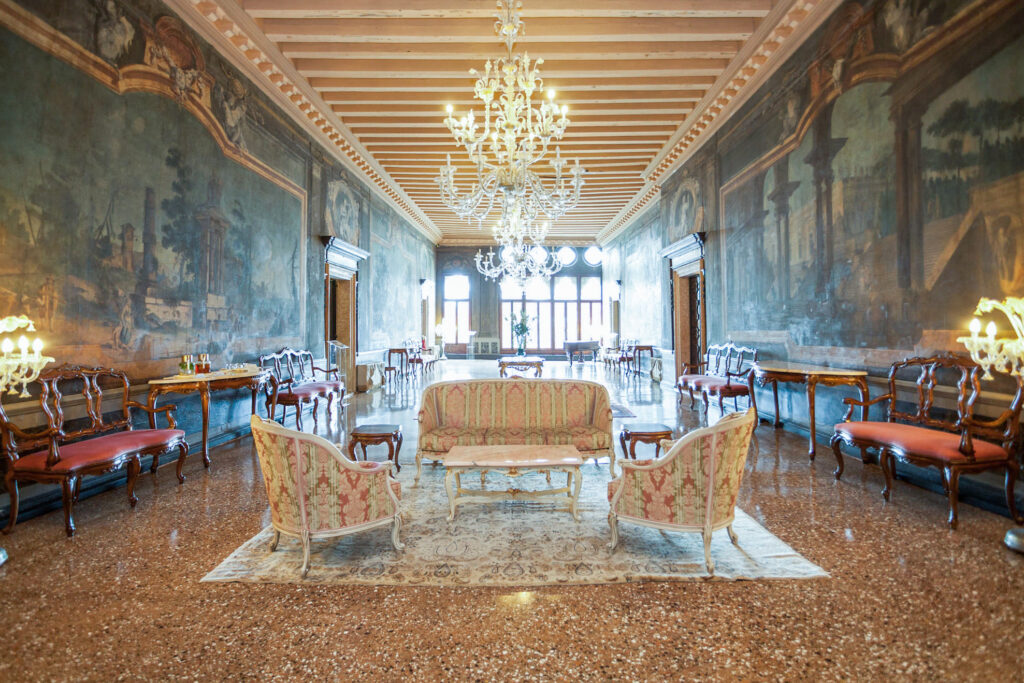 1st floor Lobby Il Portego at the Ca'Sagredo Hotel