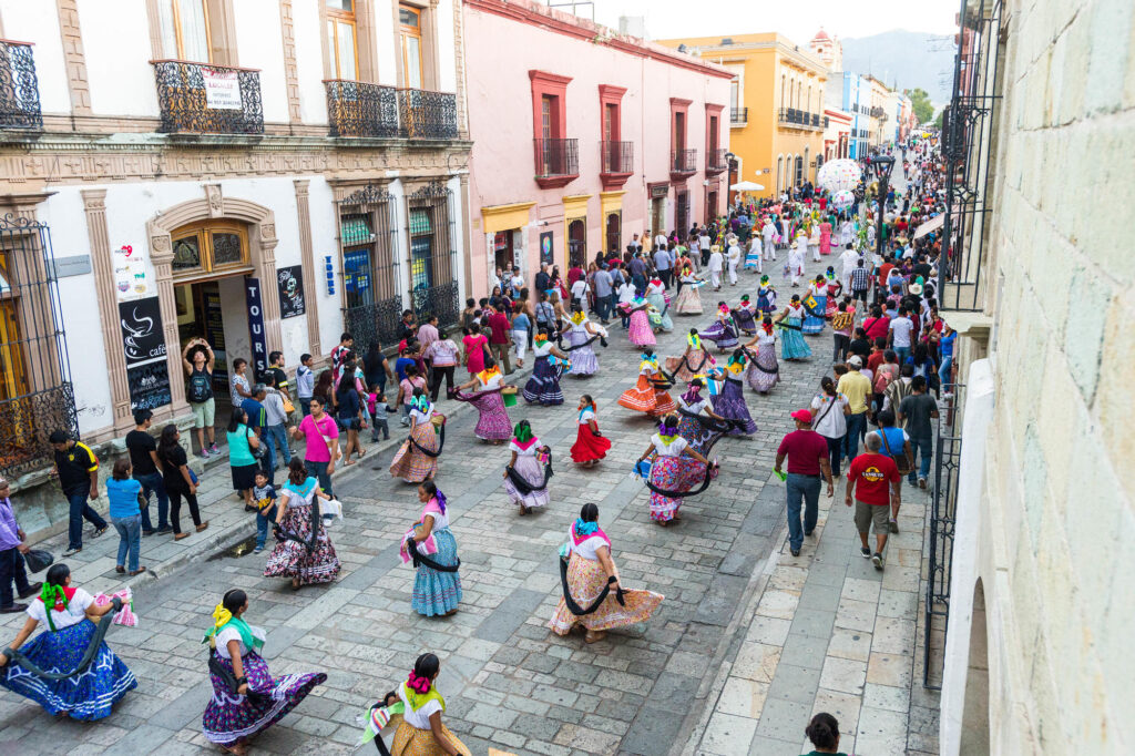 Folkloric parades in Oaxaca